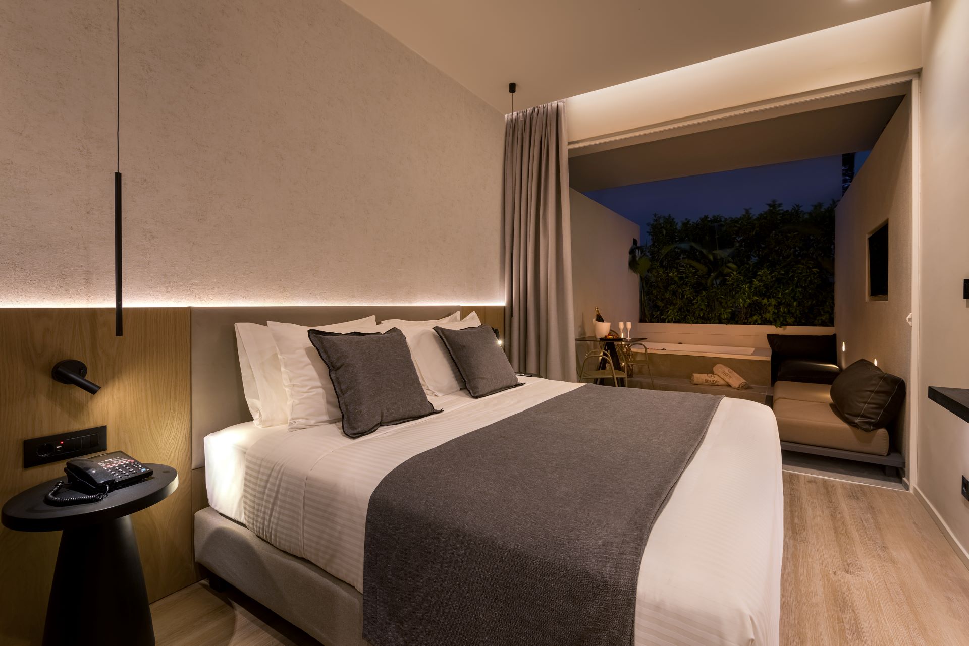 
Evanik Chic Hotel Kalymnos jacuzzi room